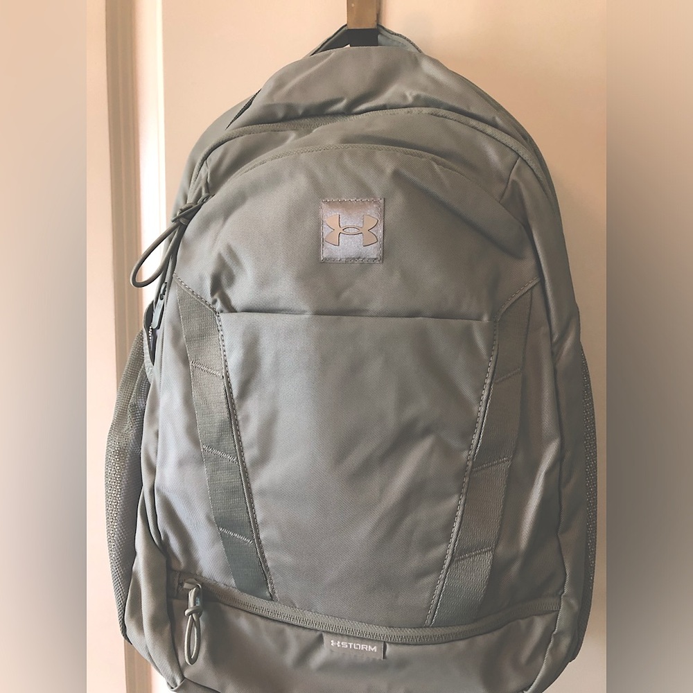 Under Armor unisex grey backpack
